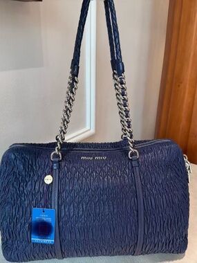N16 Pre-Owned Miu Miu Navy Sheepskin Chain Bag Medium